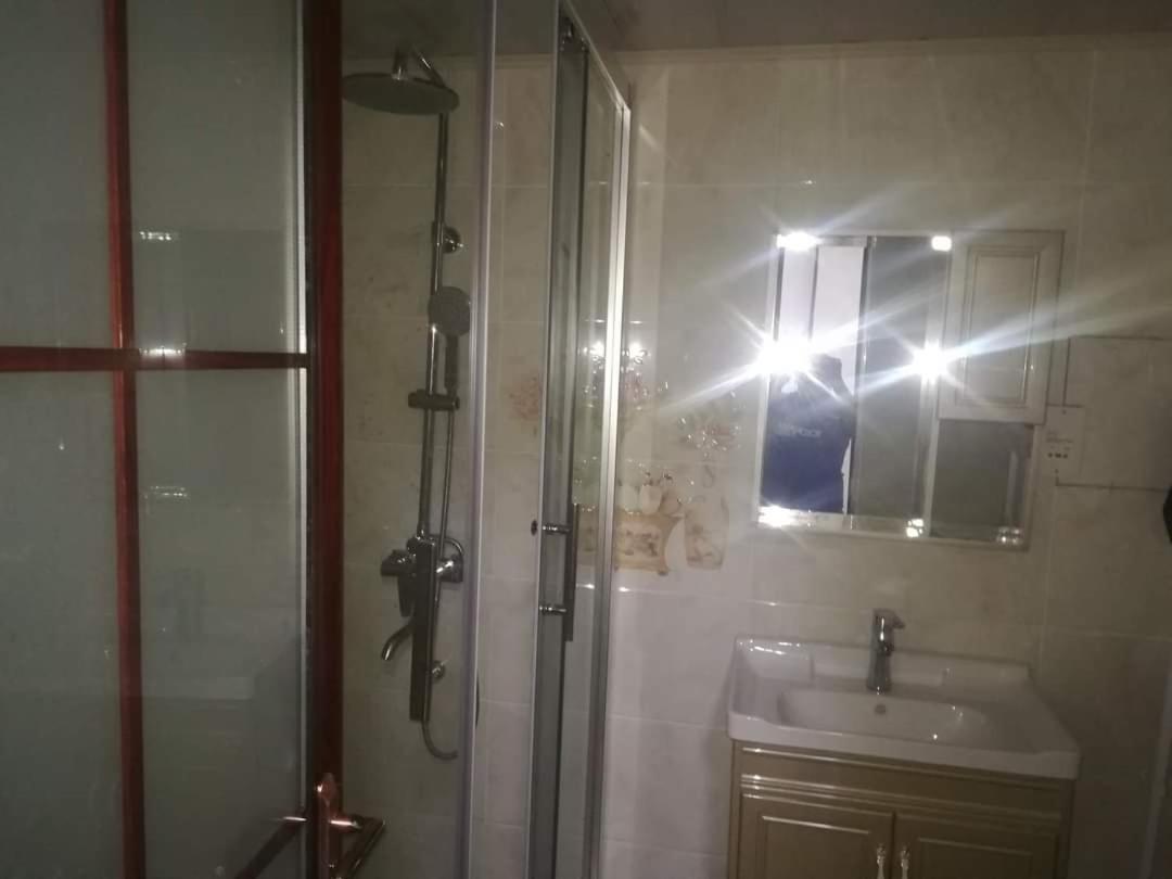 Lee Bed & Breakfast Francistown Eksteriør billede