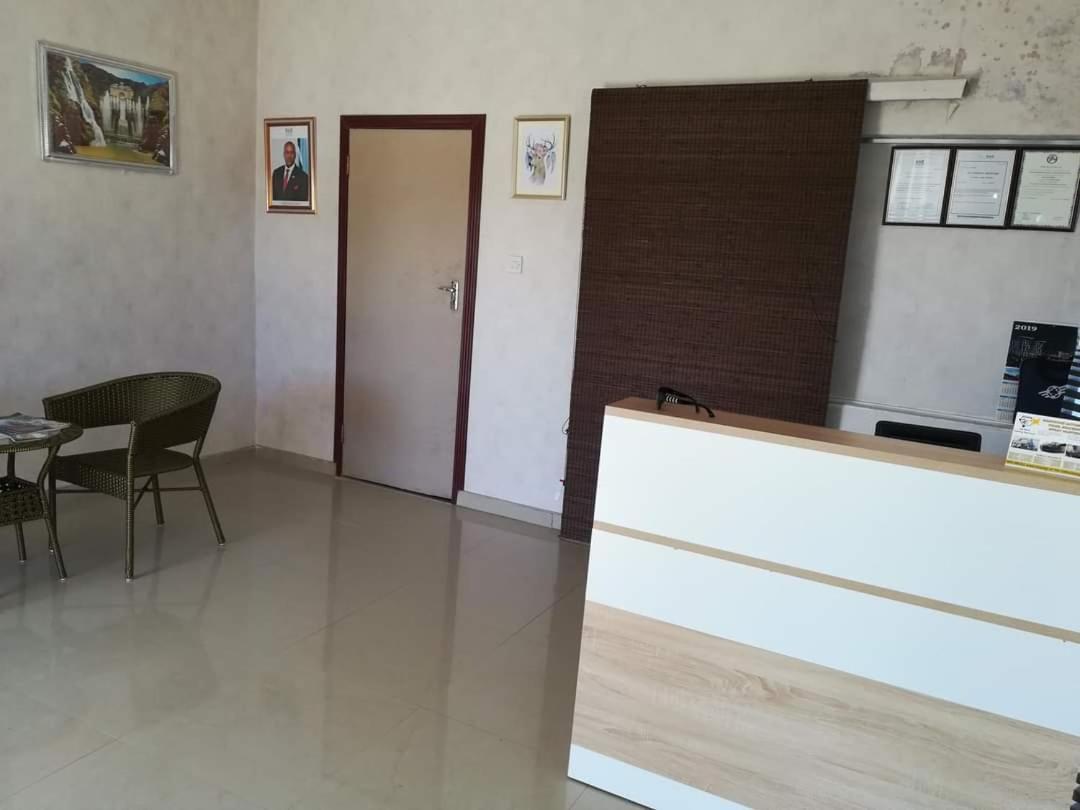 Lee Bed & Breakfast Francistown Eksteriør billede